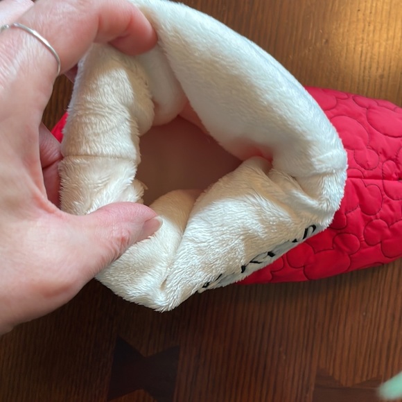 Mickey Mouse Slippers. Large 9-10. Excellent condition - Picture 4 of 5